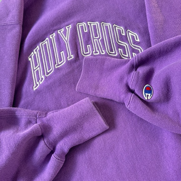 Champion Reverse Weave Sweatshirt Vintage USA Holy Cross School Crew neck Purple - Picture 7 of 15